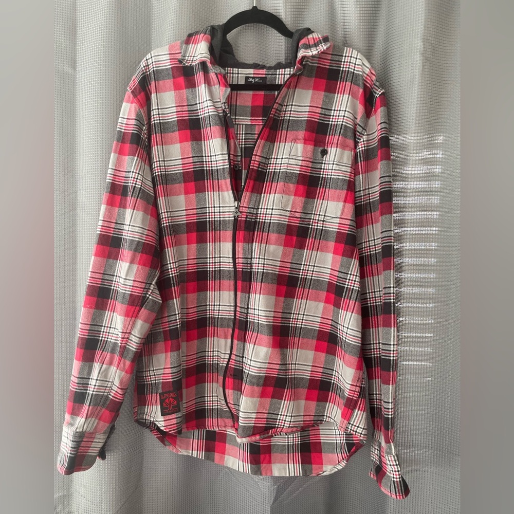 Brand: LRG- L-R-Tex-Knowledge-G.  Size:XL Women’s Color: Red